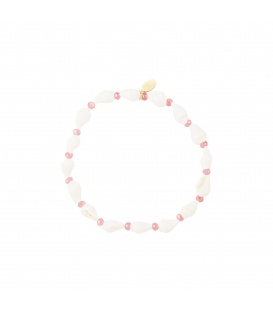 Armband met roze kralen en zeeschelpen